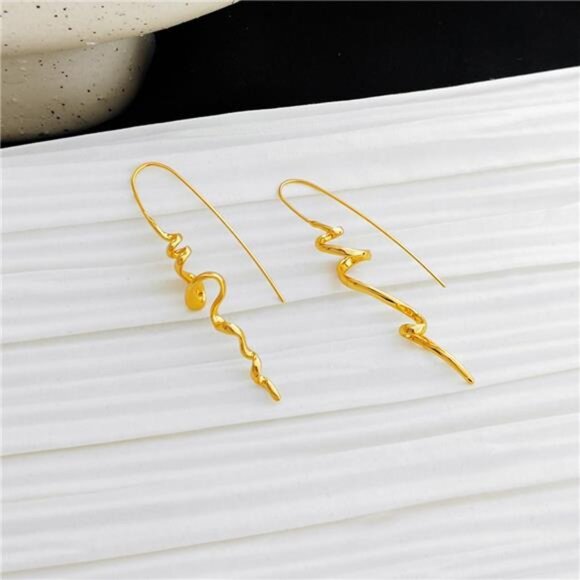✨ Chic Spiral Threader Earrings | 14K Gold & Silver Dangle Earrings - Picture 4 of 4